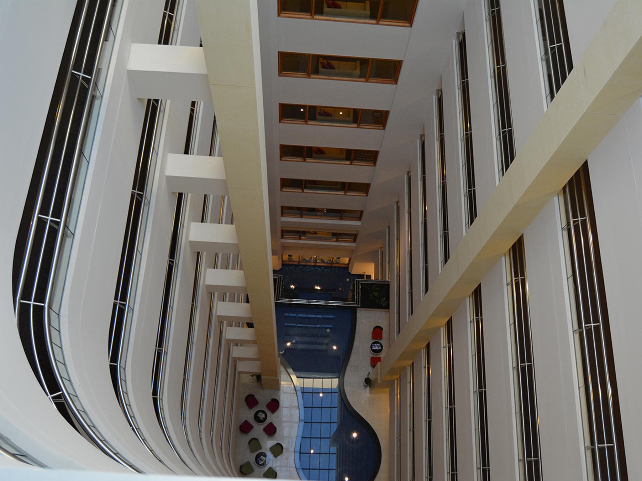 Fraser Suites Seef Bahrain Manamah Buitenkant foto The atrium