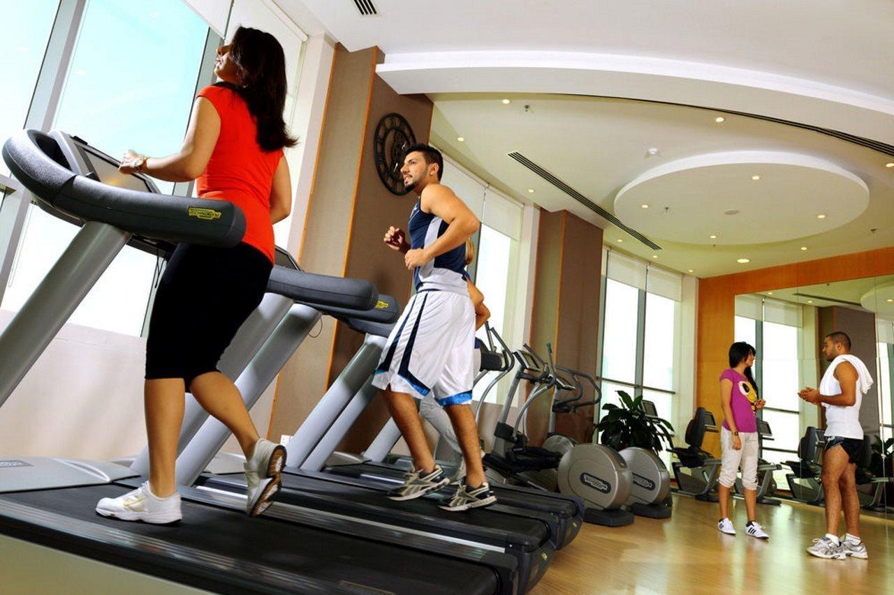 Fraser Suites Seef Bahrain Manamah Buitenkant foto A treadmill in a gym
