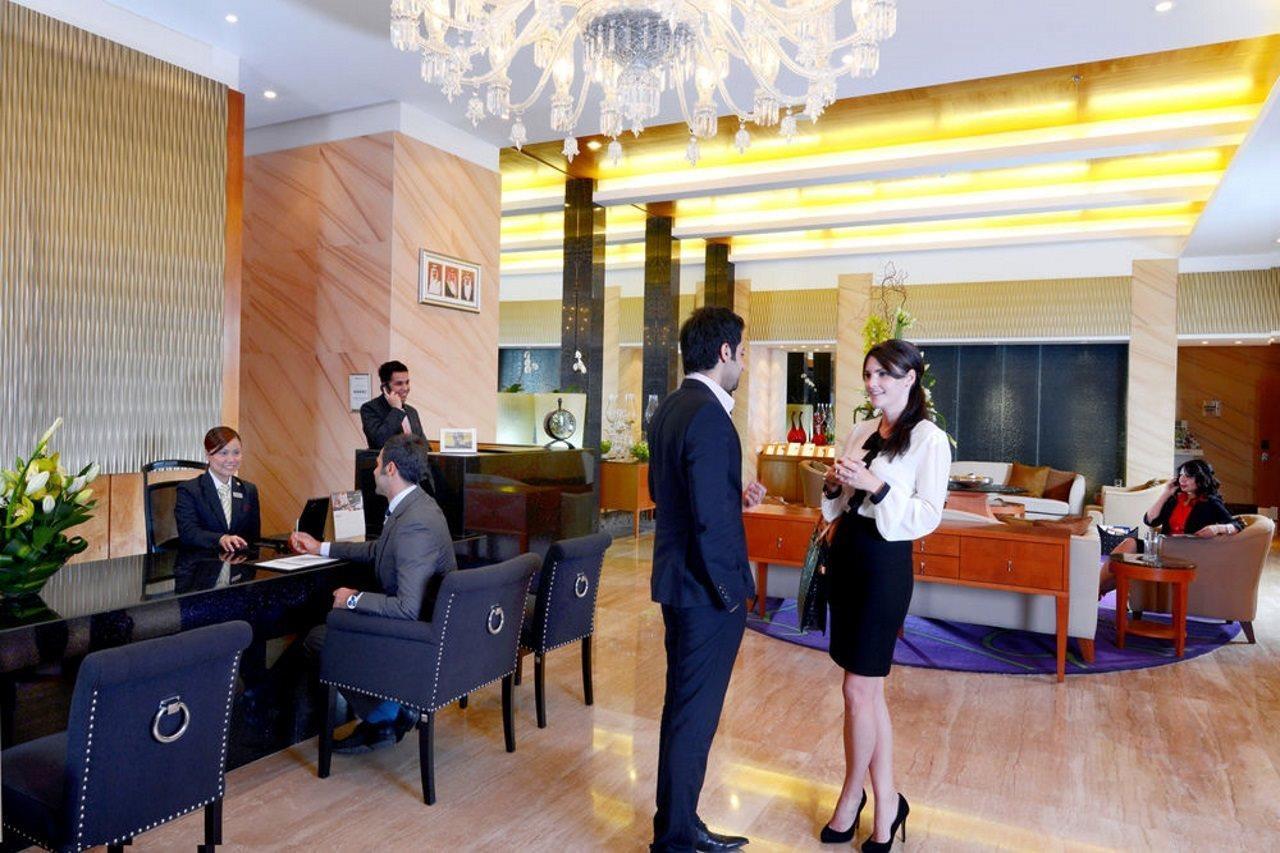 Fraser Suites Seef Bahrain Manamah Buitenkant foto The lobby of the hotel