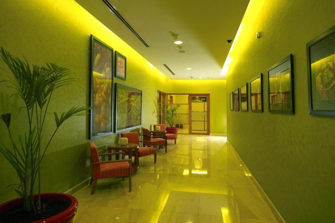 Fraser Suites Seef Bahrain Manamah Buitenkant foto A corridor at the hotel