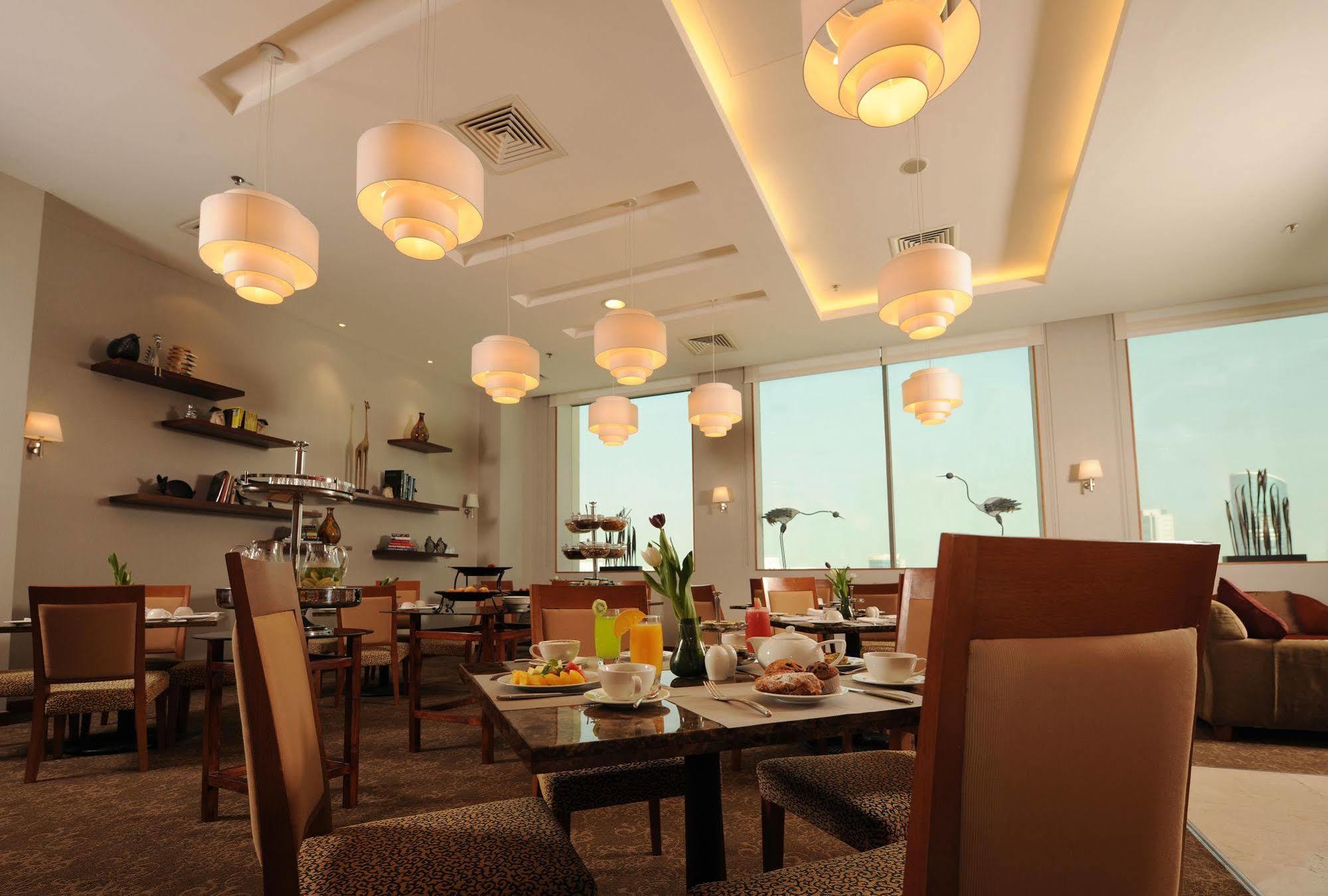 Fraser Suites Seef Bahrain Manamah Buitenkant foto The restaurant